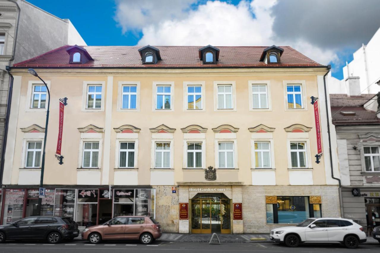 Hotell Garden Court 4*